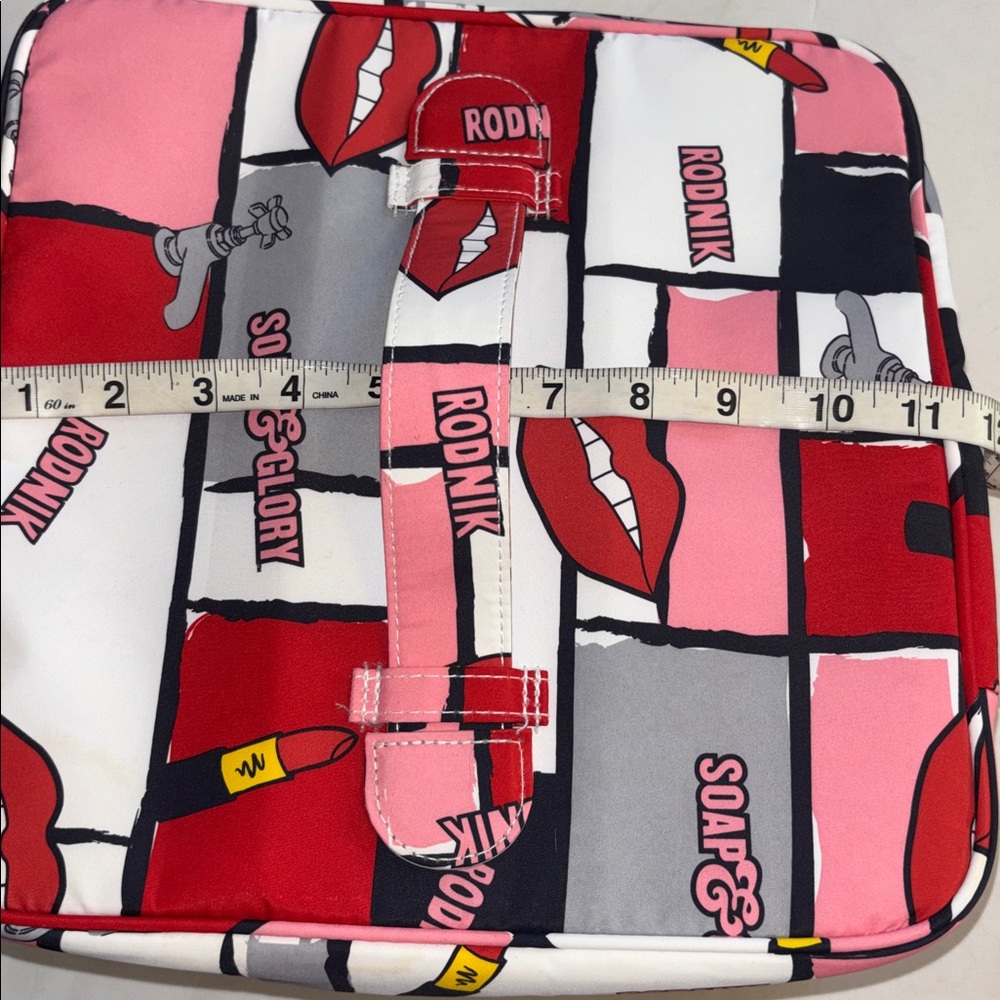 SOAP & GLORY NYLON VANITY CASE PINK RED WHITE BLACK LIPS DESIGN SILVER ZIPPER - Picture 9 of 13